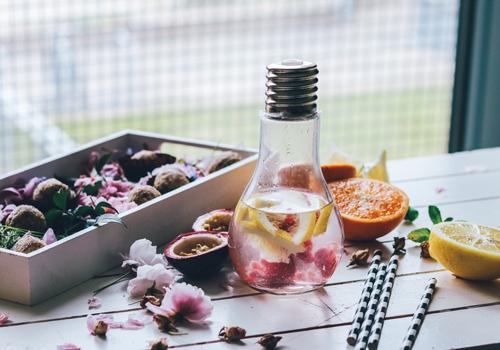 喝柠檬水有什么好处 每天喝一杯清肠好清新