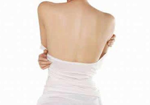 夏天背上长痘痘怎么办