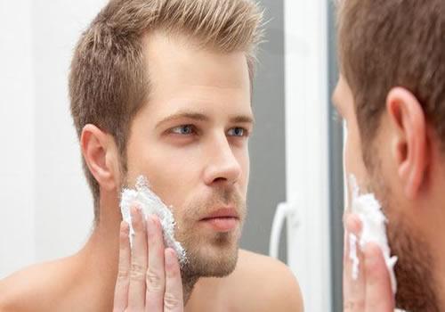 男士要用控油洗面奶吗 关于男士洁面护肤的那些事儿！