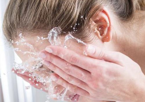 用白醋洗脸有什么好处 美白肌肤效果好