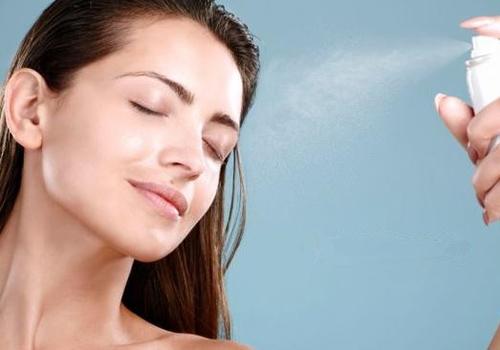 冬季皮肤干燥怎么保湿 这样做让皮肤水灵灵