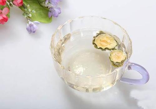 苦瓜泡水喝有什么作用 每天喝一点美容养颜