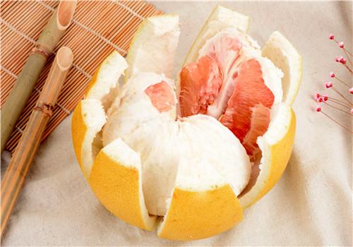 柚子皮能泡水喝吗 柚子皮泡水喝的作用