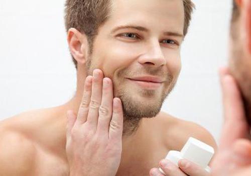 男人毛孔粗大是什么原因 如何改善毛孔粗大