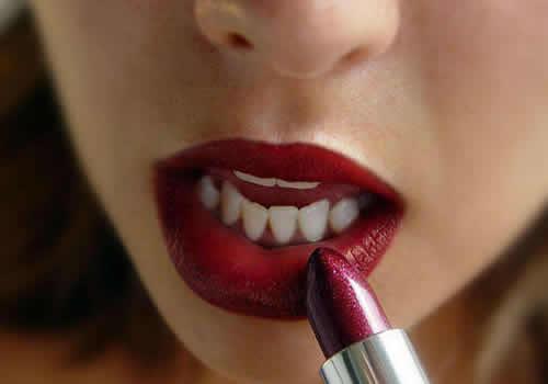 涂了口红要卸妆吗 涂了口红要怎么卸妆才好