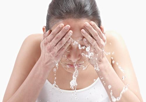 洗脸要注意什么 冬天应该怎么洗脸
