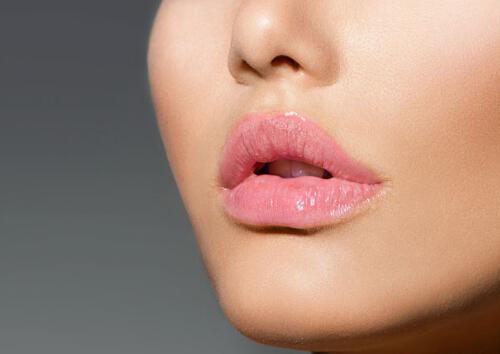 打玻尿酸丰唇注意事项