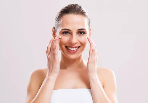 敷面膜脸上刺痛是怎么回事 原来是这么一回事