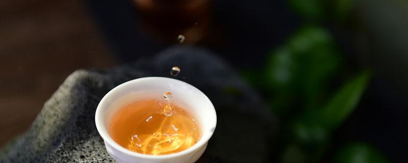 乌龙茶去火还是绿茶去火 乌龙茶和绿茶哪个对身体更好