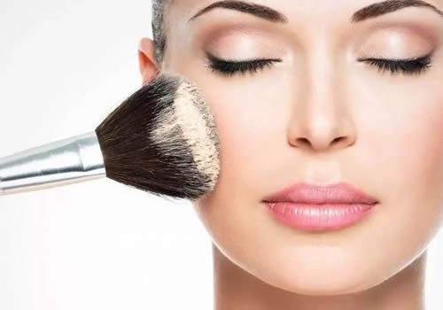 只涂bb霜要不要定妆 跟这3点因素有关系