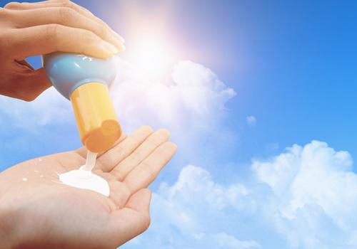 防晒乳可以直接涂脸吗 防晒乳怎么使用