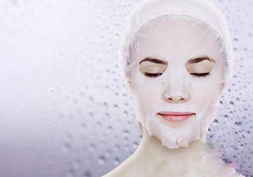 夏天适合用补水面膜吗 适合夏天用的补水面膜，夏天自制补水面膜，统统为你准备好了！