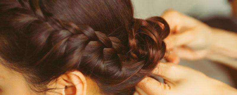 怎么样才能改善头发出油 头发出油怎么办