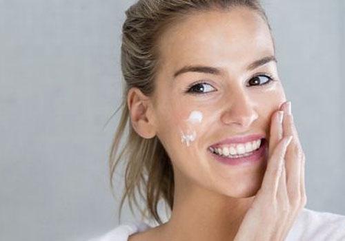 皮肤总是干燥怎么来调理 4招帮你肌肤补水