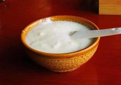 酸奶过期多久能做面膜 过期变质的酸奶做面膜等于毁容！