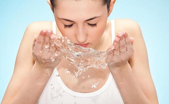 怎么洗脸最干净 想要无暇水润肌肤?先把脸洗干净再说!