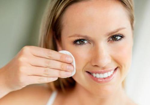 毛孔粗大是什么原因引起的 6大护肤习惯导致毛孔粗大