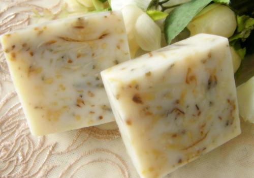 洁面皂可以卸妆吗