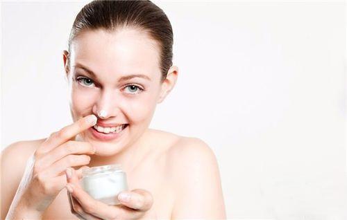 冬天怎么保养脸 妹子这些你要知道