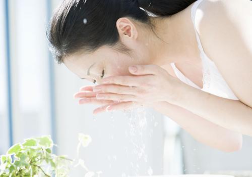 白醋洗脸有什么好处 好处多到你绝对想不到