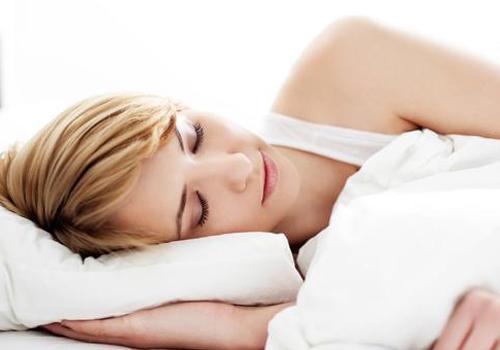 更年期睡觉出汗怎么办 4招帮你缓解