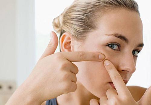 春季长痘痘是什么原因 不要这些坏习惯