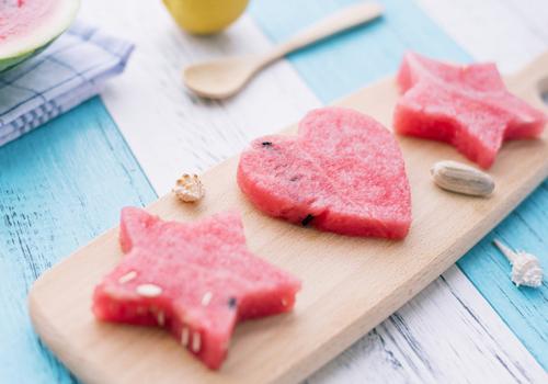 西瓜和柠檬可以一起吃吗 西瓜和柠檬一起吃会怎样