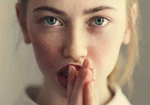 脸上长斑是什么引起的 6个因素要特别注意