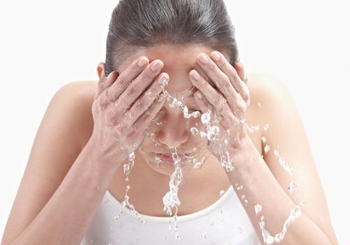 女人25岁后脸部松弛怎么办 教你紧肤秘诀