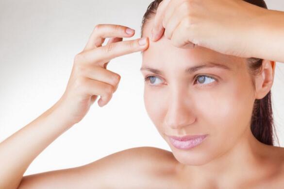 暗疮的解决方法 掌握这4招可有效去除暗疮！