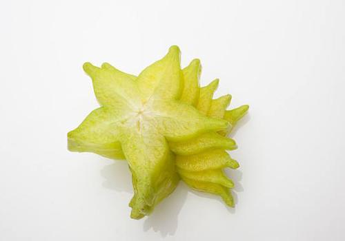 黑眼圈很重吃什么调理 常吃4种水果能去除