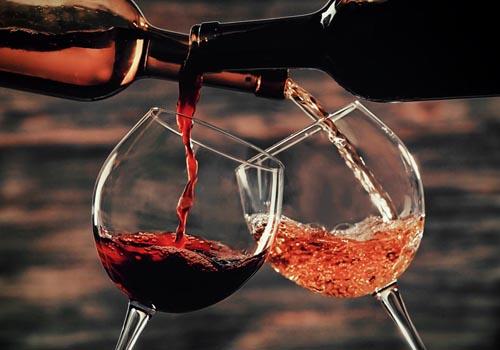 冬季喝葡萄酒有什么好处 冬季喝葡萄酒要注意什么