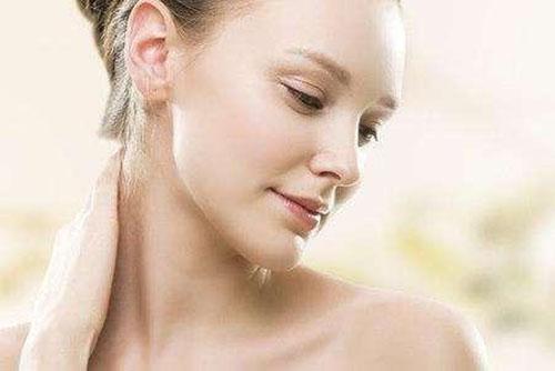 脖子上皱纹怎么去除 坚持按摩让你去皱效果更好