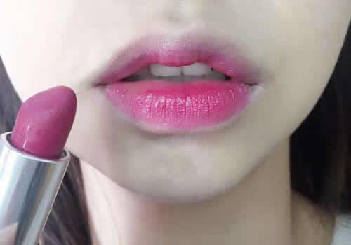 口红掉色快怎么处理 6种方法让你的口红保持一整天不掉色！