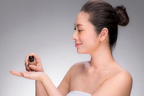 换季护肤品怎么处理 这样做用剩的护肤品不会浪费哦！