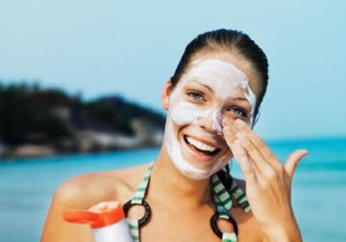 军训时用什么防晒霜 军训防晒霜大推荐，让你军训完仍旧白的发光