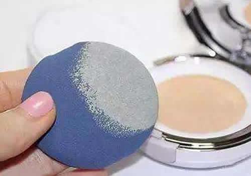 只涂气垫要卸妆吗 涂气垫不卸妆的危害