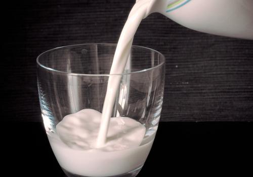 脸过敏可以用牛奶洗脸吗 脸过敏用牛奶洗脸好吗