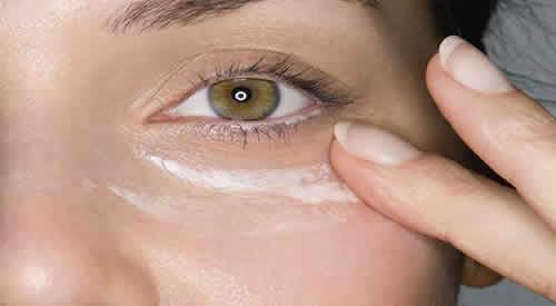 肌底液可以用在眼部吗