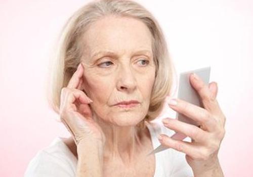女性衰老有哪些症状 如何延缓衰老