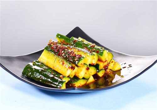 刀拍凉拌黄瓜怎么做好吃 凉拌黄瓜用陈醋还是白醋