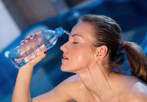 洗脸用什么水洗对皮肤好 用这东西洗脸竟能排毒养颜