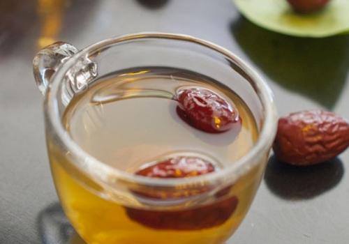 内分泌失调长斑怎么调理 3种花茶能淡斑祛斑