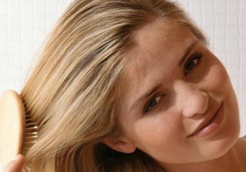 头发发尾分叉怎么办 如何保护头发健康