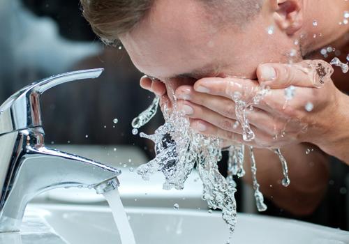 用盐洗脸有什么好处 洗出天然芙蓉肌