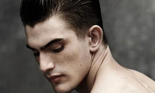 为什么男人脸上会长斑