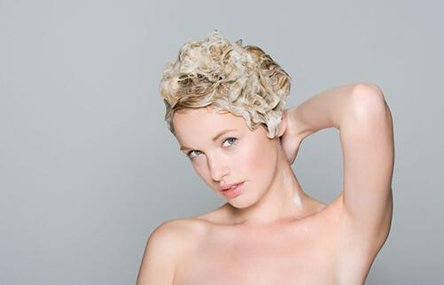 怪不得头发老掉。。。以后要这么洗