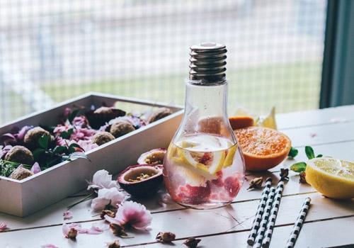 喝柠檬水有什么好处和坏处 常喝柠檬水好处竟这么多