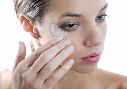 夏天适合用面霜吗 夏天适合用什么面霜