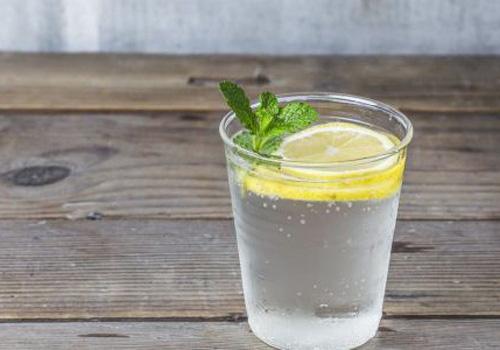 柠檬洗脸有什么作用 经常用去除雀斑